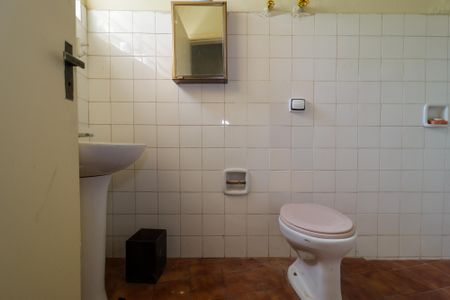 Casa à venda com 350m², 3 quartos e 2 vagasEdicula Banheiro