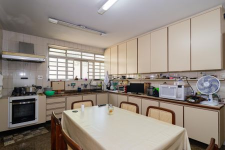 Casa à venda com 350m², 3 quartos e 2 vagasCozinha