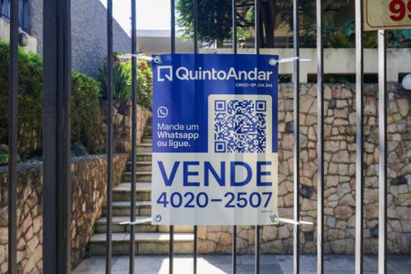 Casa à venda com 350m², 3 quartos e 2 vagasPlaca