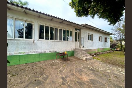 Casa à venda com 100m², 2 quartos e sem vaga Casa à venda com 100m², 2 quartos e sem vagaFachada