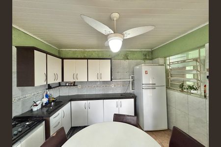 Casa à venda com 100m², 2 quartos e sem vaga Casa à venda com 100m², 2 quartos e sem vagaCozinha