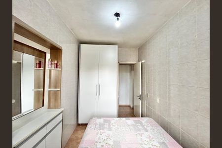 Quarto 1 de casa à venda com 2 quartos, 100m² em Ouro Branco, Novo Hamburgo