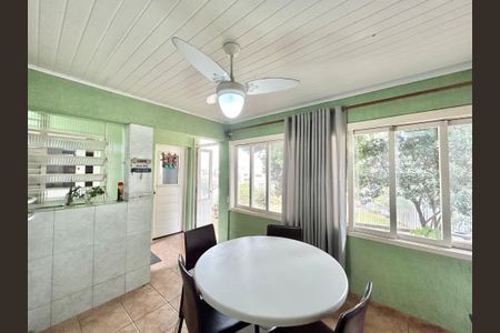 Casa à venda com 100m², 2 quartos e sem vaga Casa à venda com 100m², 2 quartos e sem vagaCozinha