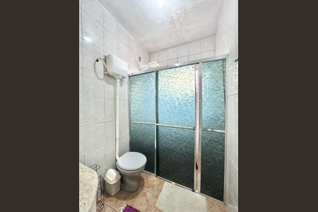 Casa à venda com 100m², 2 quartos e sem vaga Casa à venda com 100m², 2 quartos e sem vagaBanheiro