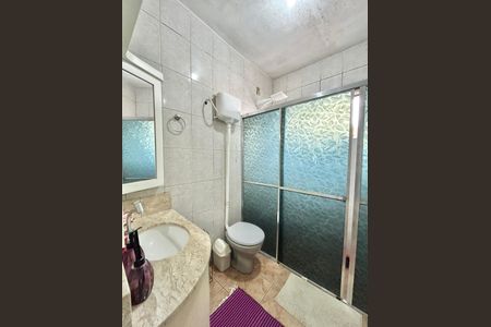 Casa à venda com 100m², 2 quartos e sem vaga Casa à venda com 100m², 2 quartos e sem vagaBanheiro