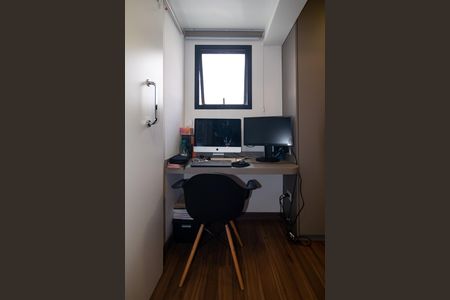 Apartamento à venda com 78m², 1 quarto e 2 vagasEscritório