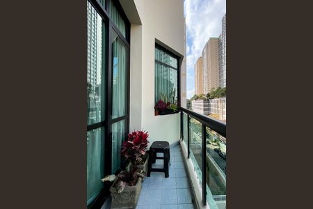 Apartamento à venda com 78m², 1 quarto e 2 vagasVaranda