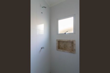 Casa à venda com 96m², 3 quartos e 2 vagasBanheiro