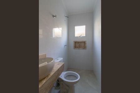 Casa à venda com 96m², 3 quartos e 2 vagasBanheiro