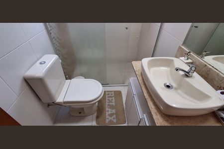 Casa à venda com 198m², 4 quartos e 7 vagasBanheiro Social