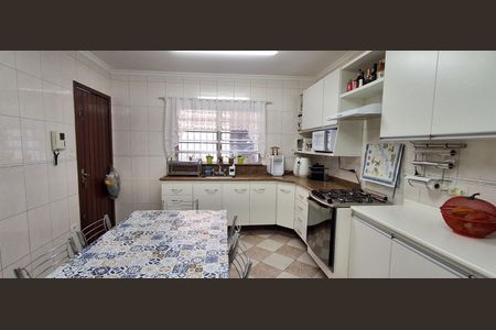 Casa à venda com 198m², 4 quartos e 7 vagasCozinha