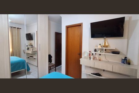 Casa à venda com 198m², 4 quartos e 7 vagasSuíte 1