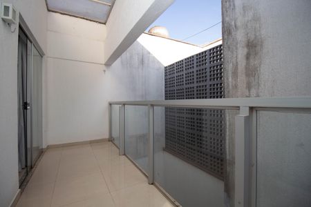 Apartamento para alugar com 36m², 1 quarto e 1 vaga Apartamento para alugar com 36m², 1 quarto e 1 vagaSacada