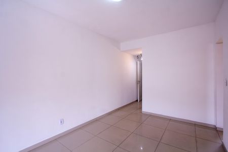 Sala de apartamento para alugar com 2 quartos, 59m² em Mutondo, São Gonçalo