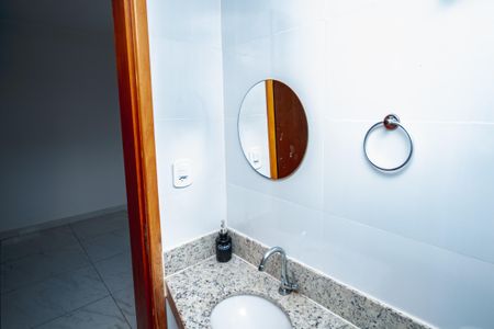 Apartamento para alugar com 45m², 2 quartos e 1 vaga Apartamento para alugar com 45m², 2 quartos e 1 vagaBanheiro Social