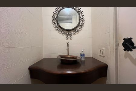 Apartamento para alugar com 178m², 3 quartos e 1 vagaLavabo