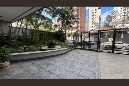 Apartamento para alugar com 178m², 3 quartos e 1 vagaFachada