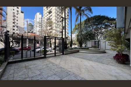 Apartamento para alugar com 178m², 3 quartos e 1 vagaFachada