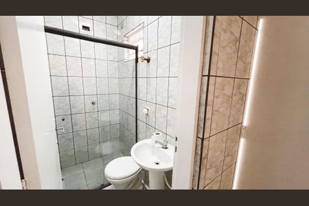 Casa à venda com 200m², 2 quartos e 1 vagaBanheiro