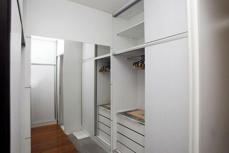 Apartamento à venda com 152m², 3 quartos e 2 vagasSuíte Closet
