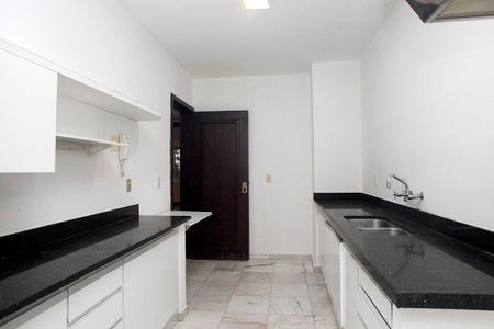 Apartamento à venda com 152m², 3 quartos e 2 vagasCozinha