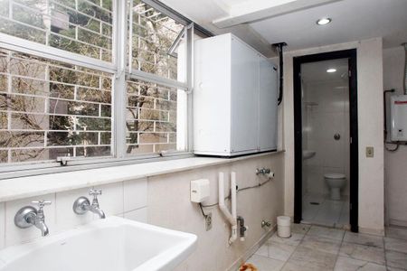 Apartamento à venda com 152m², 3 quartos e 2 vagasÁrea de Serviço + Despensa