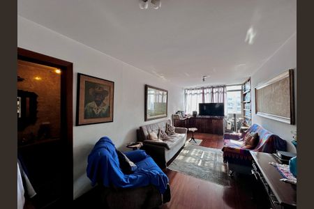 Apartamento para alugar com 210m², 3 quartos e 4 vagas Apartamento para alugar com 210m², 3 quartos e 4 vagasSala 2