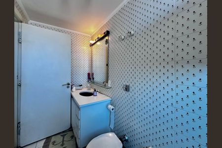 Apartamento para alugar com 210m², 3 quartos e 4 vagas Apartamento para alugar com 210m², 3 quartos e 4 vagasBanheiro da Suíte 2