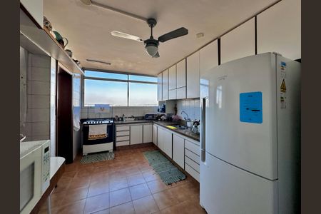 Apartamento para alugar com 210m², 3 quartos e 4 vagas Apartamento para alugar com 210m², 3 quartos e 4 vagasCozinha