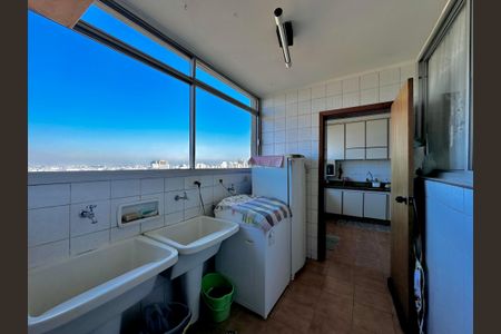 Apartamento para alugar com 210m², 3 quartos e 4 vagas Apartamento para alugar com 210m², 3 quartos e 4 vagasÁrea de Serviço