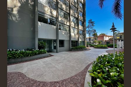 Apartamento para alugar com 210m², 3 quartos e 4 vagas Apartamento para alugar com 210m², 3 quartos e 4 vagasEntrada