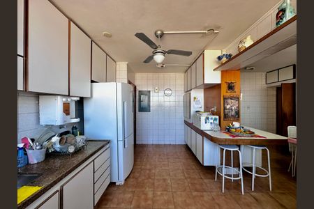 Apartamento para alugar com 210m², 3 quartos e 4 vagas Apartamento para alugar com 210m², 3 quartos e 4 vagasCozinha