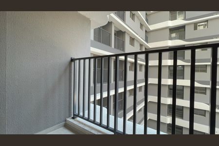 Sacada de kitnet/studio à venda com 1 quarto, 26m² em Pinheiros, São Paulo