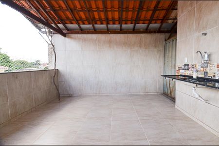 Casa à venda com 400m², 6 quartos e 2 vagas Casa à venda com 400m², 6 quartos e 2 vagasÁrea externa Casa 2