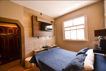 Casa à venda com 400m², 6 quartos e 2 vagas Casa à venda com 400m², 6 quartos e 2 vagasSuite