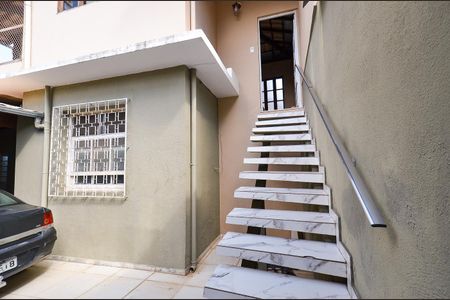 Casa à venda com 400m², 6 quartos e 2 vagas Casa à venda com 400m², 6 quartos e 2 vagasGaragem casa 1 e 2