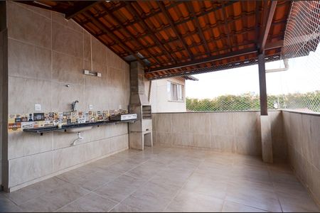 Casa à venda com 400m², 6 quartos e 2 vagas Casa à venda com 400m², 6 quartos e 2 vagasÁrea externa Casa 2