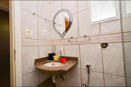 Casa à venda com 400m², 6 quartos e 2 vagas Casa à venda com 400m², 6 quartos e 2 vagasBanheiro Social