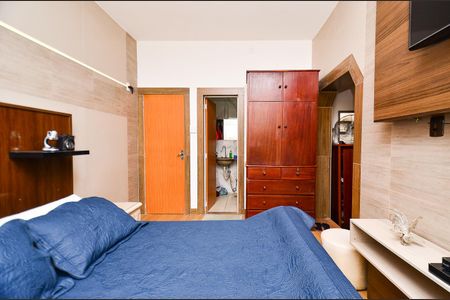 Casa à venda com 400m², 6 quartos e 2 vagas Casa à venda com 400m², 6 quartos e 2 vagasSuite