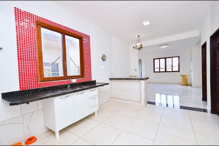 Casa à venda com 400m², 6 quartos e 2 vagas Casa à venda com 400m², 6 quartos e 2 vagasCozinha Casa 2