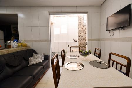 Casa à venda com 400m², 6 quartos e 2 vagas Casa à venda com 400m², 6 quartos e 2 vagasSala de Jantar