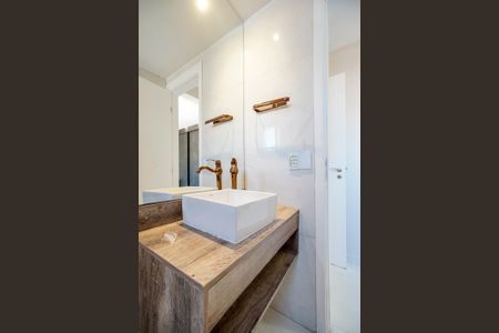 Apartamento à venda com 62m², 2 quartos e 1 vaga Apartamento à venda com 62m², 2 quartos e 1 vagaBanheiro da suíte