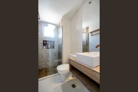 Apartamento à venda com 62m², 2 quartos e 1 vaga Apartamento à venda com 62m², 2 quartos e 1 vagaBanheiro da suíte