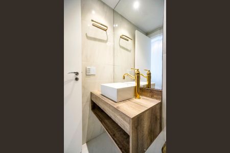 Apartamento à venda com 62m², 2 quartos e 1 vaga Apartamento à venda com 62m², 2 quartos e 1 vagaBanheiro social