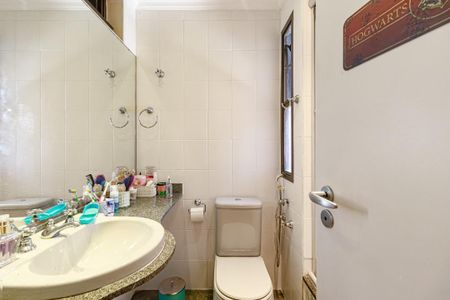 Apartamento à venda com 190m², 3 quartos e 2 vagasBanheiro da Suíte 2