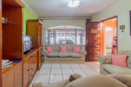 Sala de casa à venda com 3 quartos, 150m² em Vila Nhocuné, São Paulo