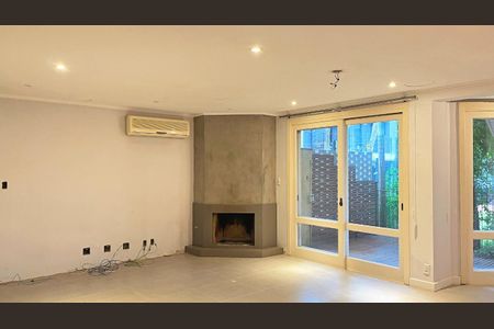 Casa de condomínio à venda com 177m², 3 quartos e 2 vagasSala