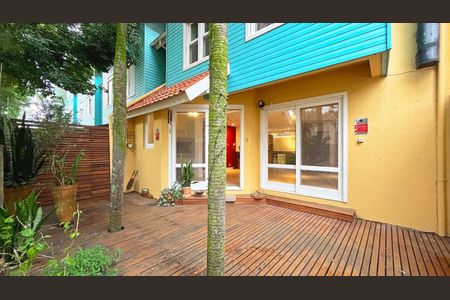 Casa de condomínio à venda com 177m², 3 quartos e 2 vagasÁrea Externa