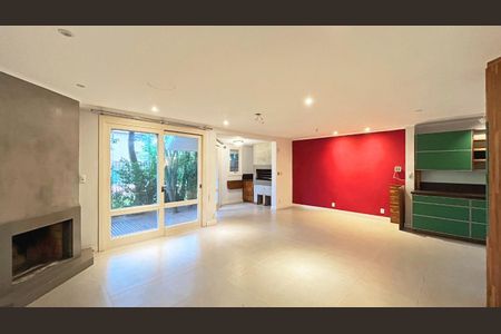 Casa de condomínio à venda com 177m², 3 quartos e 2 vagasSala