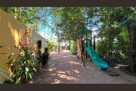 Casa de condomínio à venda com 177m², 3 quartos e 2 vagasÁrea Externa